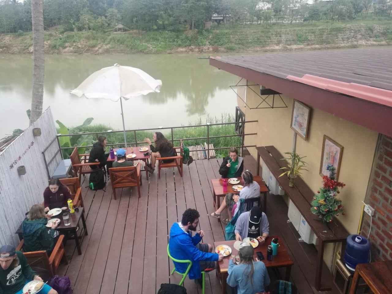 Mao Phasok Riverside Guesthouse Luang Prabang Buitenkant foto