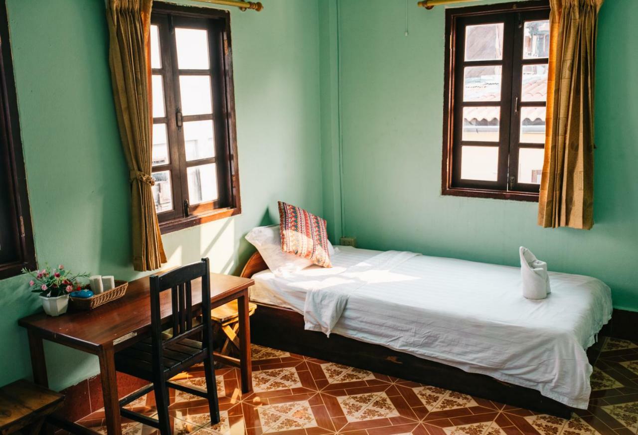 Mao Phasok Riverside Guesthouse Luang Prabang Buitenkant foto