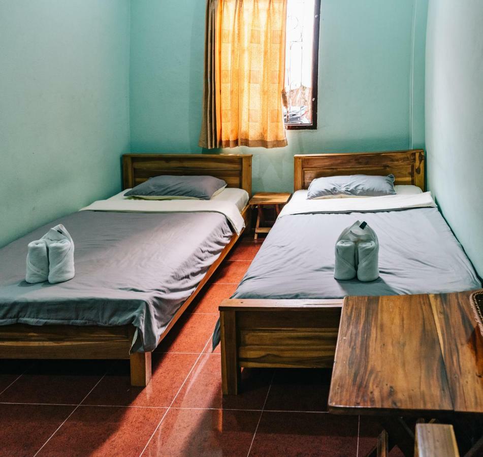Mao Phasok Riverside Guesthouse Luang Prabang Buitenkant foto