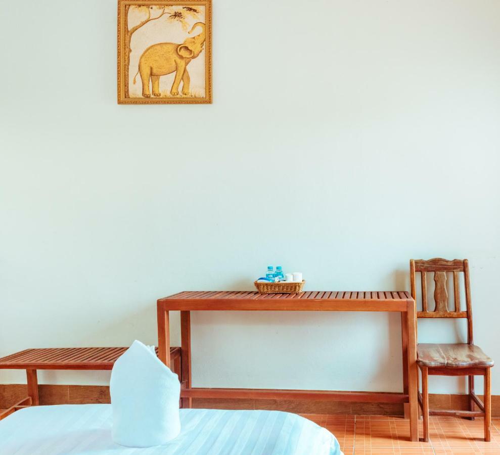 Mao Phasok Riverside Guesthouse Luang Prabang Buitenkant foto
