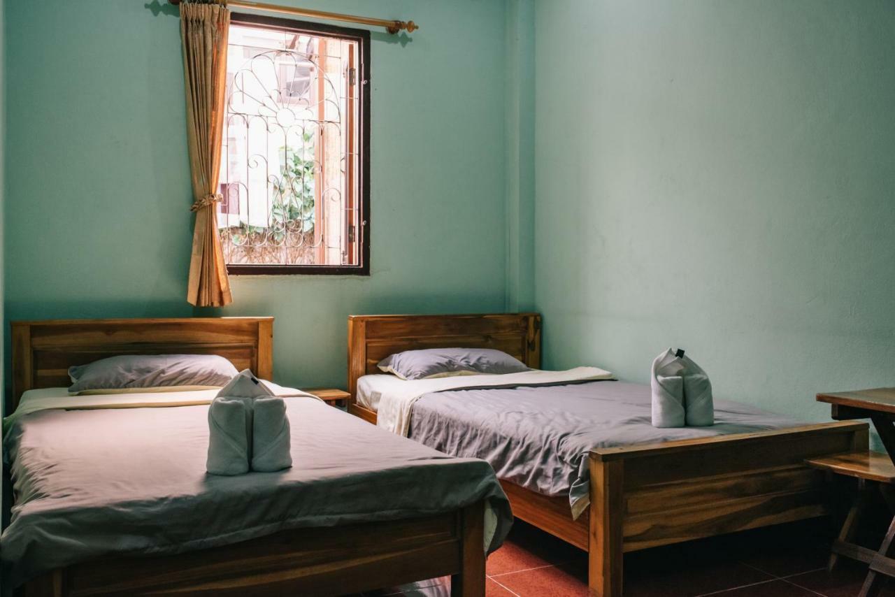 Mao Phasok Riverside Guesthouse Luang Prabang Buitenkant foto